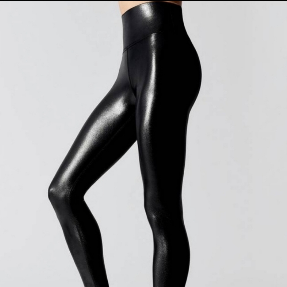 ⭐SOLD⭐ Takara Shine Legging in Black
